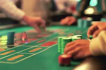 Here’s How You Can Keep Your Casino Floor Team in Sync On Every Shift